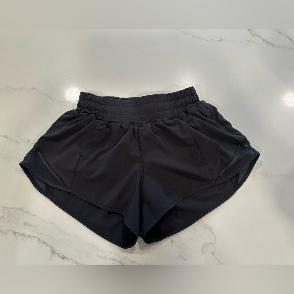 Lululemon Hotty Hot shorts - size 2